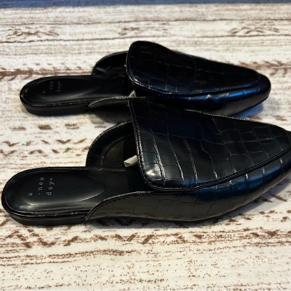 Cute Crocodile texture mules